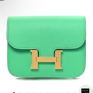 HERMES 
Evercolor Bi-Color Constance Slim Wallet Vert Comics Bleu Zellige
